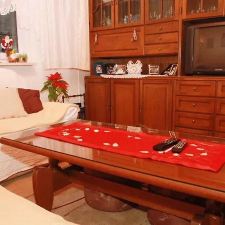 Apartment In Mastrinka 7407